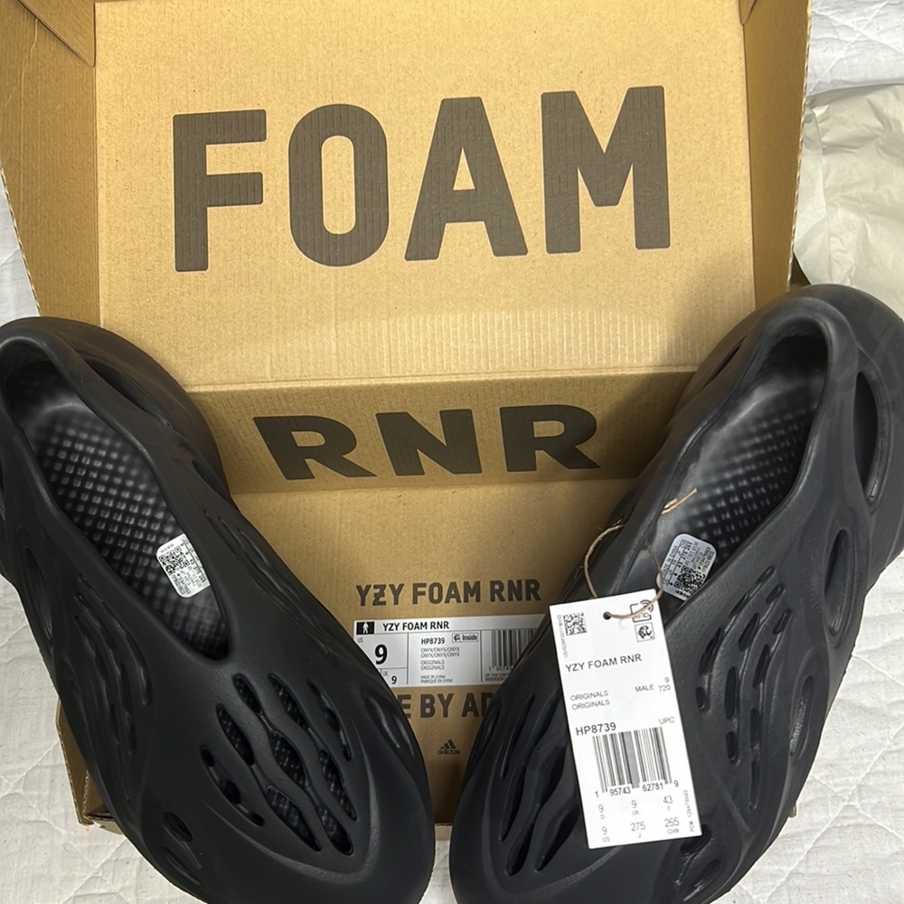 Yeezy Foam Runnrs